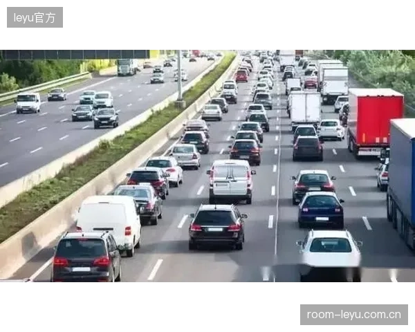 多伦多节奏队的高速进攻将考验芝加哥天空队的防守轮转和对重点人的限制。